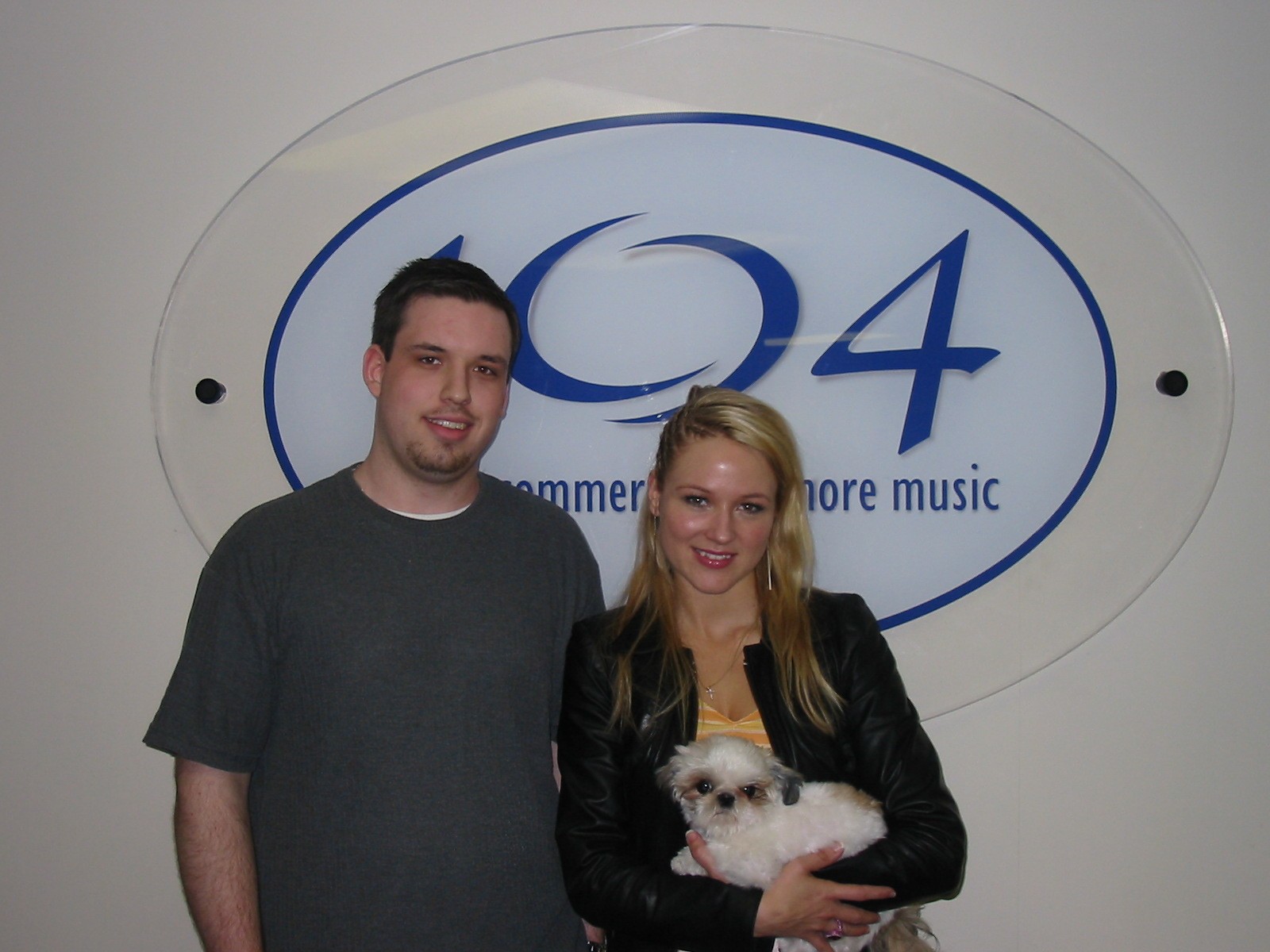 With Jewel at Z104 — Washington, DC market (WWVZ–WWZZ / Z104), 7 May 2003.
